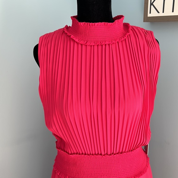 Beautiful pleated pink dress! Size 10. New with tags. - Picture 2 of 9